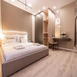 Karoly Boutique Suites, Location By Bqa מלון